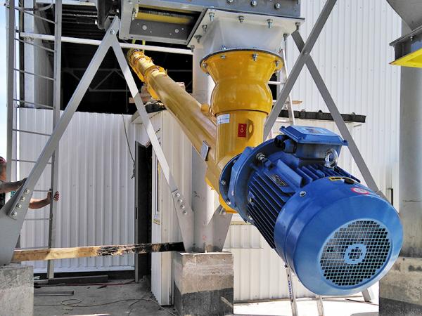 Шнековый транспортер для цемента